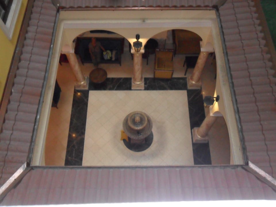 Patio interno Hotel Britannia Excelsior
