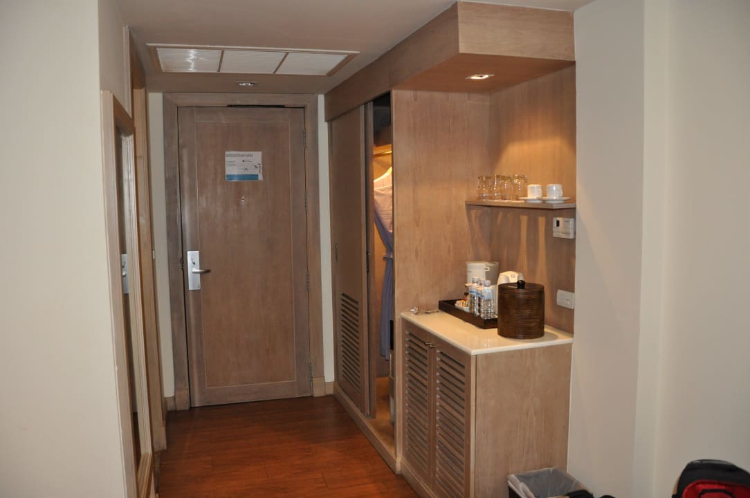 Eingangsbereich mit Kaffee/Tee-Komode KC Grande Resort Koh Chang