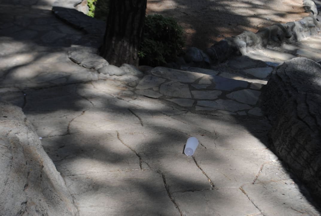 Überall lag Müll, besteck,Becher, Essensreste Grand Yazici Club Marmaris Palace