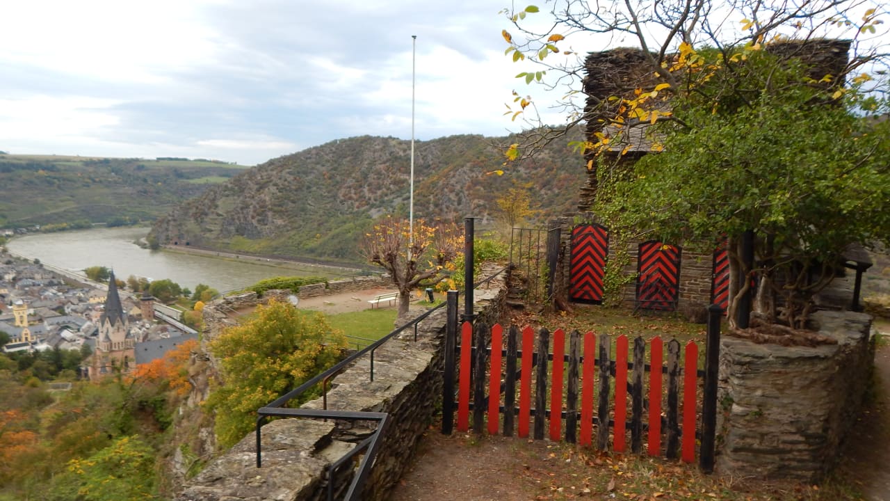 Außenansicht Burghotel Auf Schönburg
