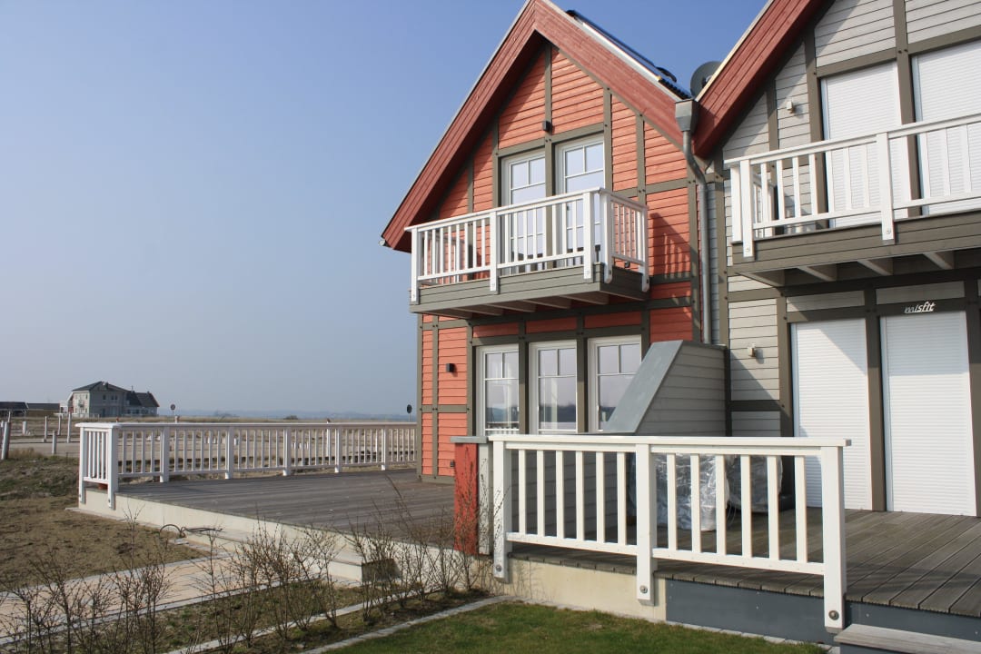 Blick auf die Nachbarhäuser und die Umgebung OstseeResort Olpenitz - Ferienhaus Am Yachthafen 39