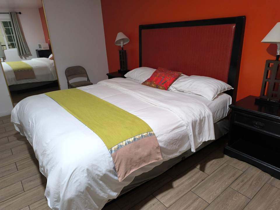 Zimmer norwalk inn & suites