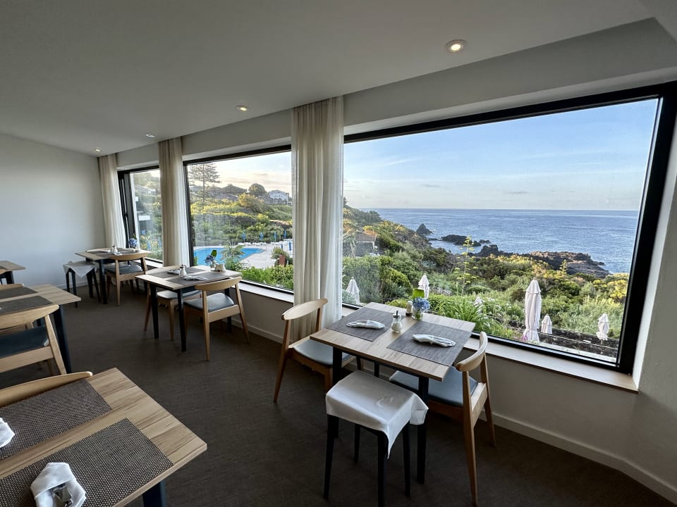 Gastro Caloura Hotel Resort