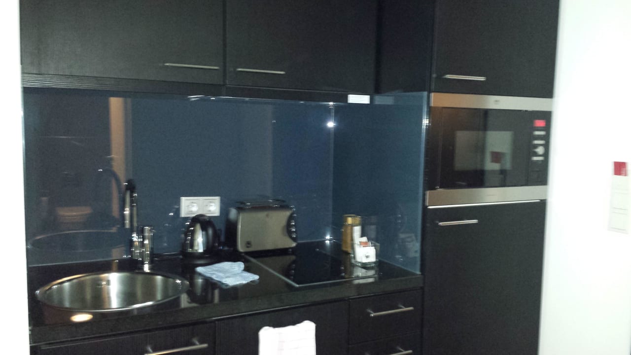 Küche Adina Apartment Hotel Berlin Hackescher Markt