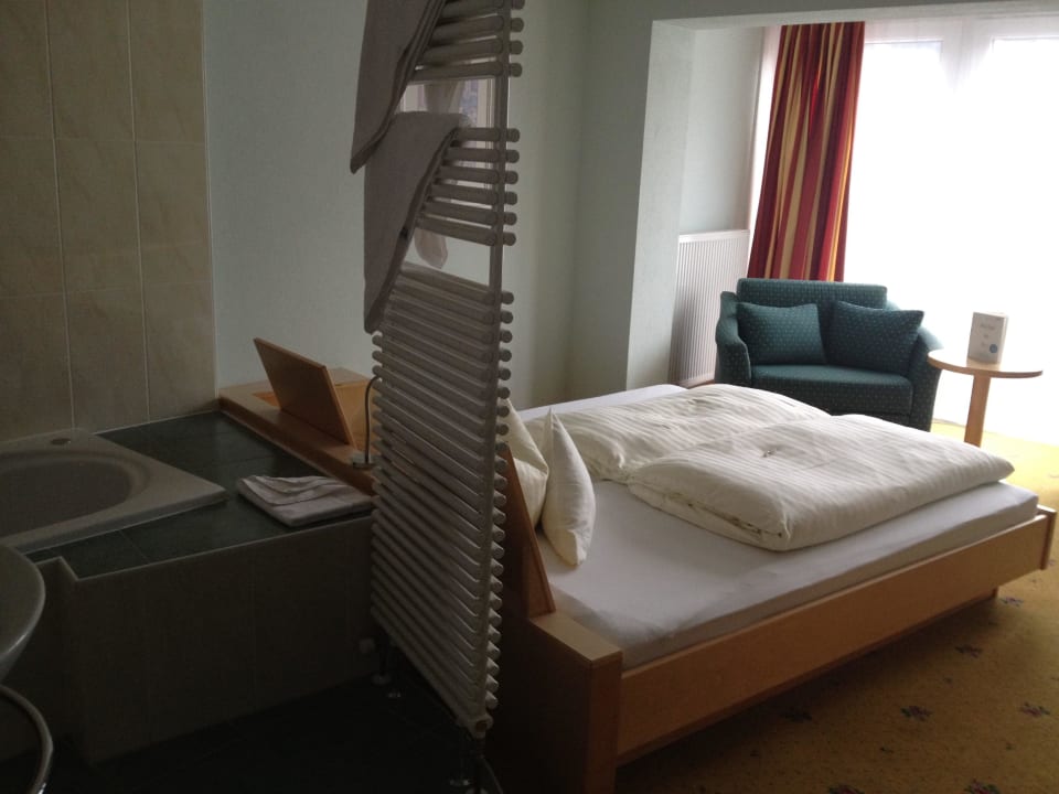 Bad im Schlafbereich integriert Alpina Resort Nature & Wellness
