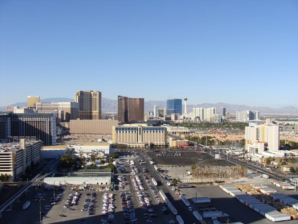 Ausblick auf die andere Seite vom Schlafzimmer The Signature at MGM Grand