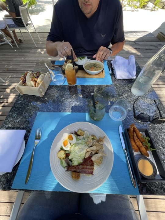 Gastro Outrigger Maldives Maafushivaru Resort