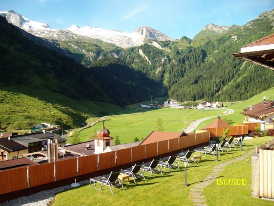 Wellnessbereich im 5. Stock-Liegewiese Hotel Klausnerhof