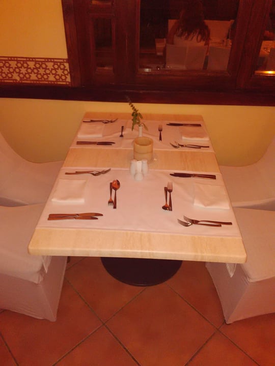 Tisch beim Galadinner Jaz Makadi Oasis Resort
