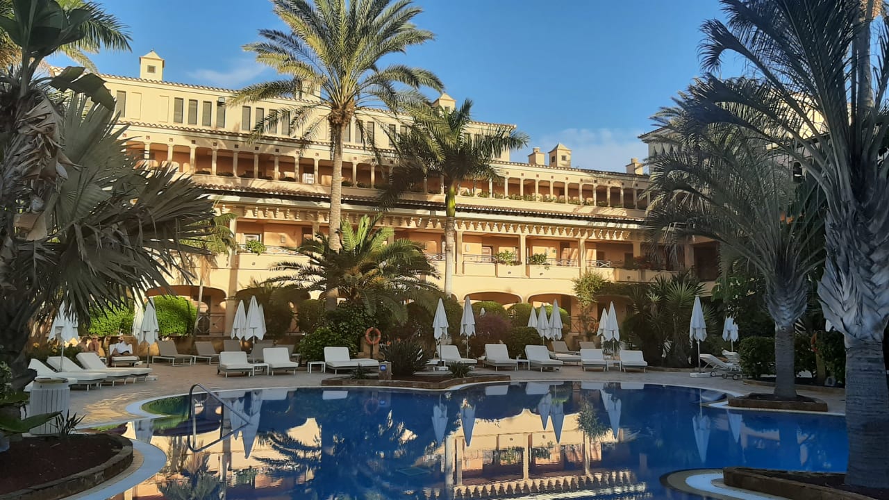 Pool Secrets Bahia Real Resort & SPA