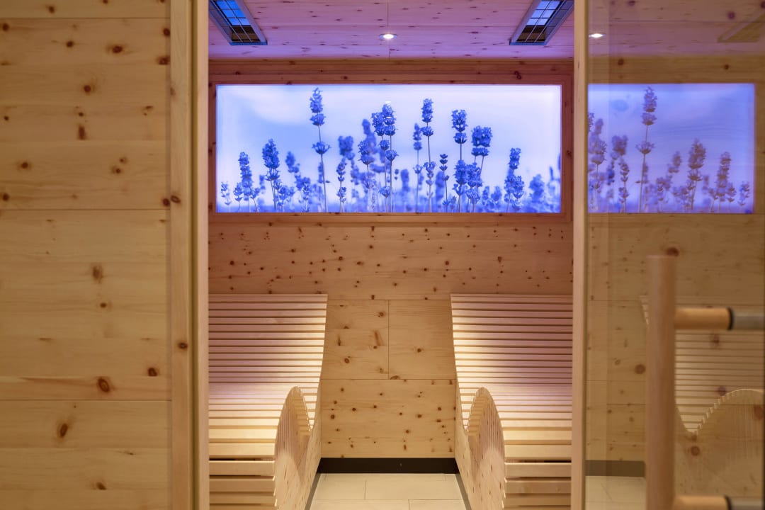 Infrarotkabine mit Zirbenholz Hotel Gugerbauer
