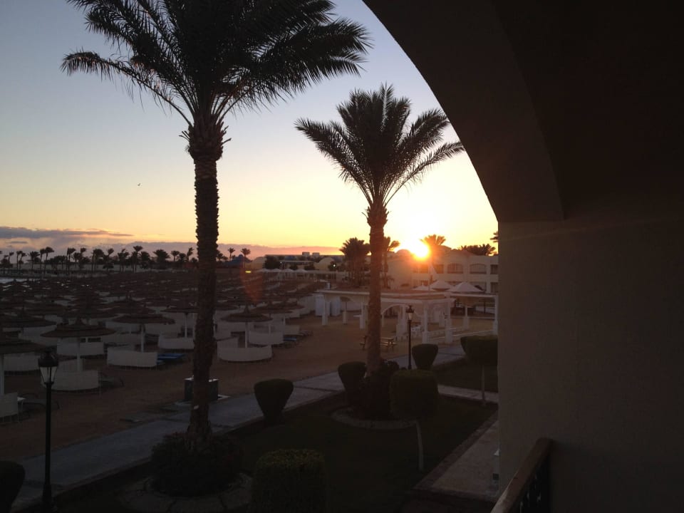 Morgens um 7:00 Uhr Sonne für 15 Minuten, danach n Pickalbatros Dana Beach Resort - Hurghada