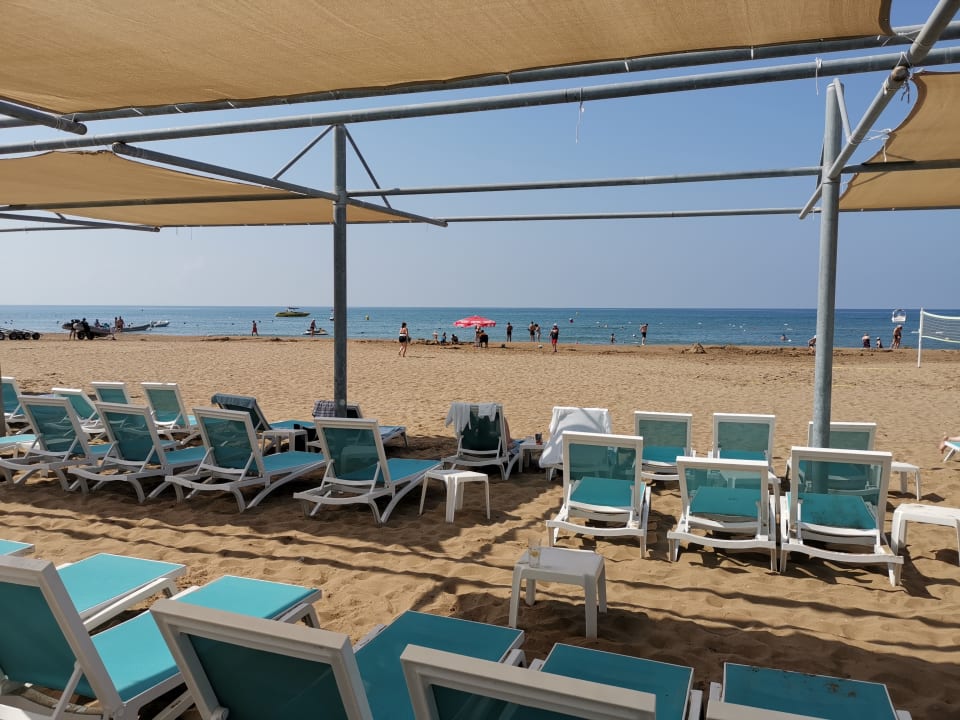 Strand Dream World Palace Hotel