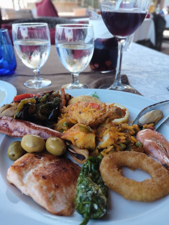 Gastro Marina Playa Suite Hotel