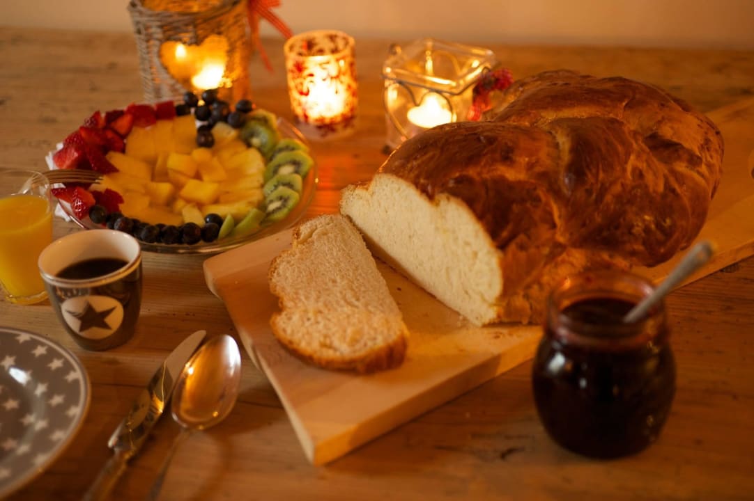 Fruehstuecksbuffet Chesa Staila Hotel - B&B