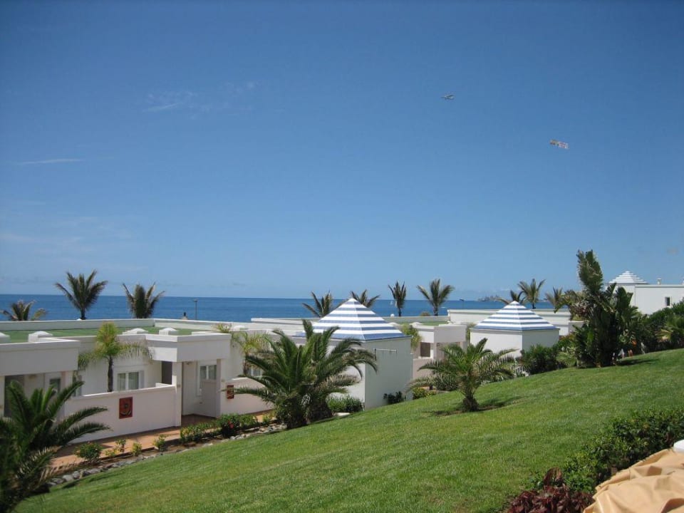 Blick von der Poolanlage auf die Appartments Hotel Riu Gran Canaria