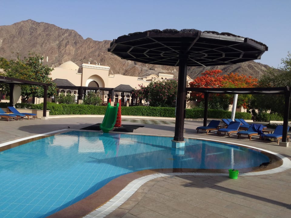 Kinderpool (kurz nach Sonnenaufgang) Miramar Al Aqah Beach Resort