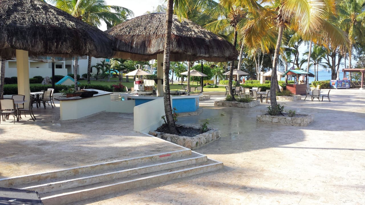 Poolbar Dreams La Romana Resort & Spa