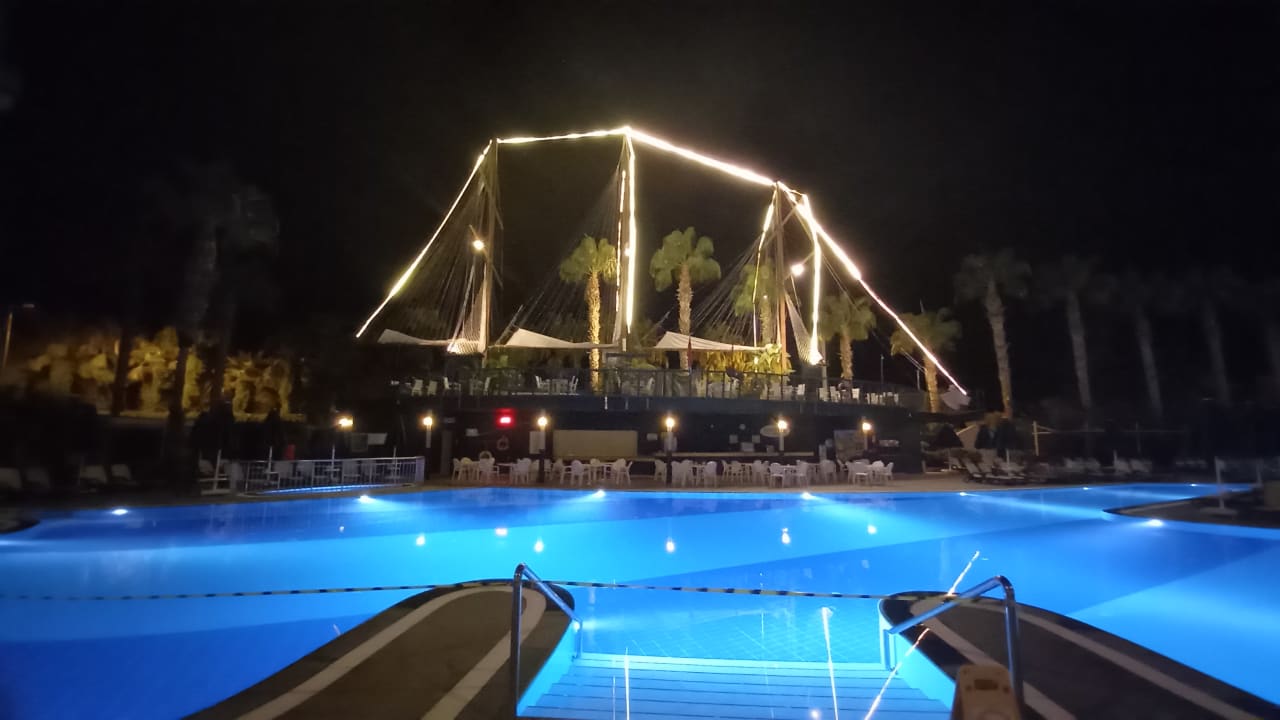 Pool Can Garden Resort