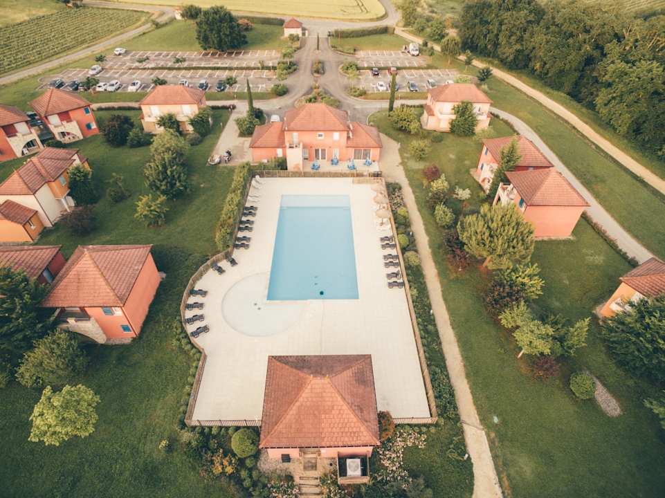 Pool Domaine de Claire Rive by Terres de France