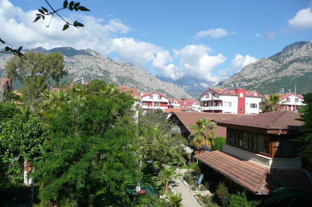 Blick vom Balkon Erendiz Kemer Resort Hotel
