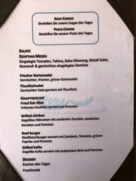 Essensauswahl an der Pool-/Snackbar JAZ Aquamarine Resort