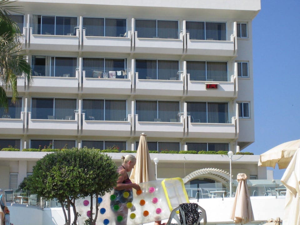 Außenansicht des Hotels Hotel Sunrise Beach