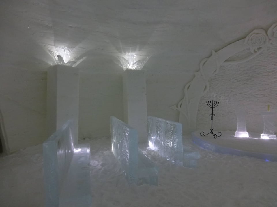Kapelle Lapland Hotels SnowVillage