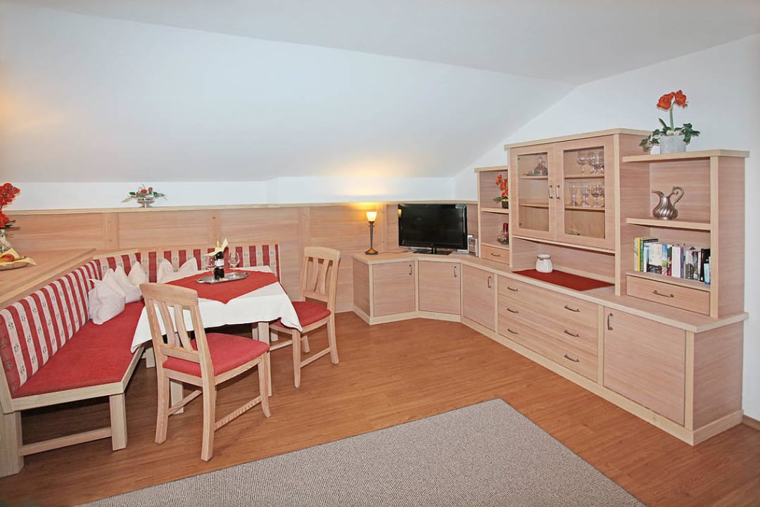 Ferienwohnung Alpspitze Ferienwohnung Enzian