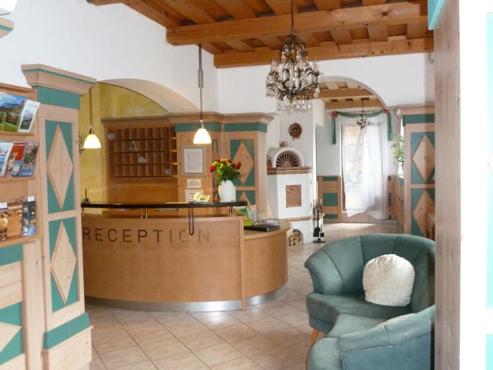 Rezeption Alpenhotel & Ferienwohnungen Weiherbach