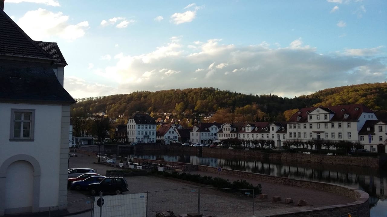 Blick richtung Hafen Hotel zum Schwan