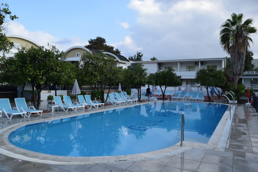 Pool Armas Gül Beach