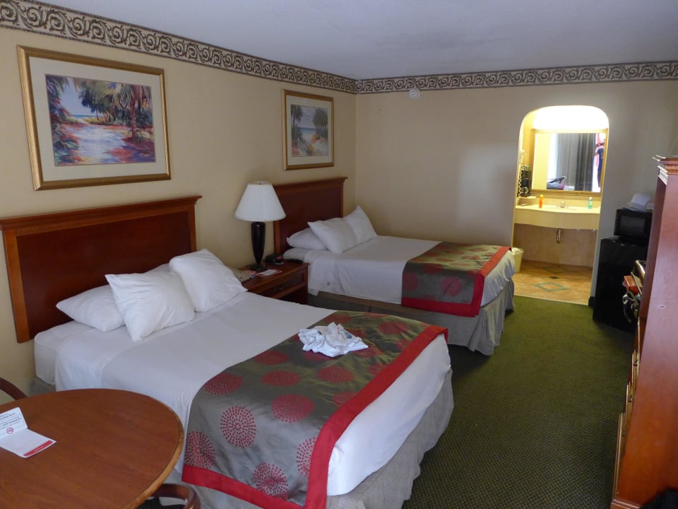 Zimmer Ramada Downtown Hollywood  Hotel