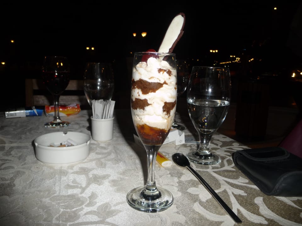 Nachtisch beim Italiener Kaisol Romance Resort