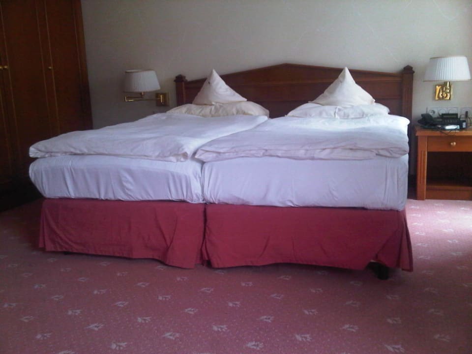Frisch gemachtes Bett Vila Vita Rosenpark