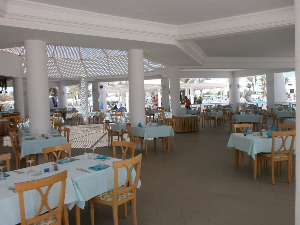 Pool-Restaurant Barbecue Hotel El Mouradi Djerba Menzel