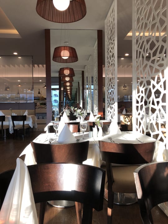Gastro The Sense Deluxe Hotel