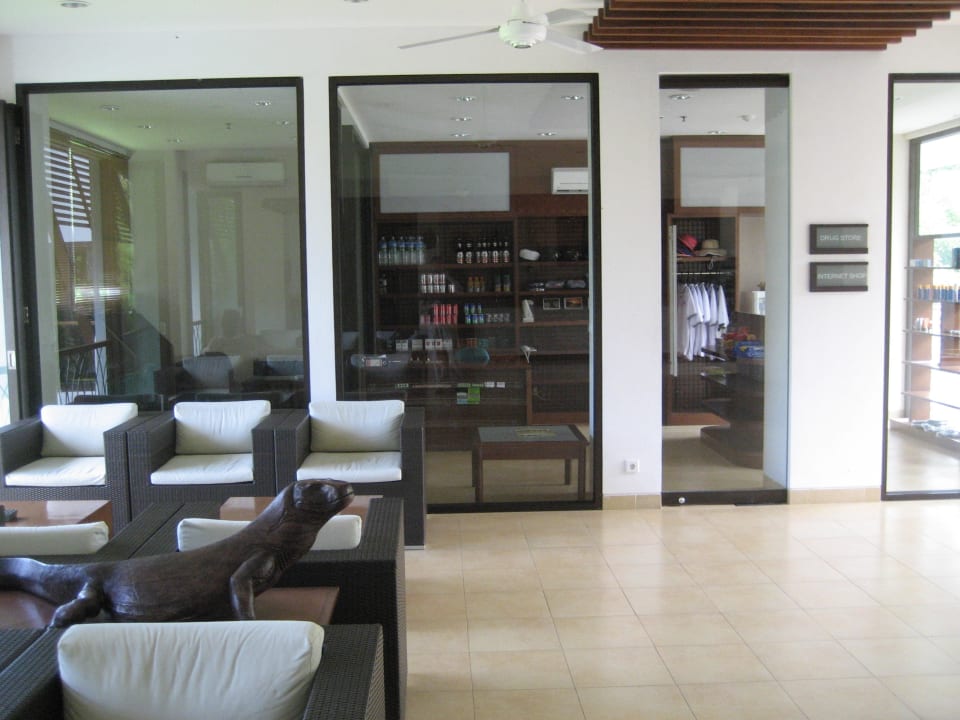 Drogstore The Bintang Flores Hotel