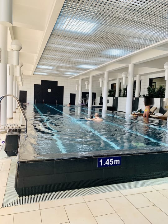 Pool Amathus Beach Hotel Limassol