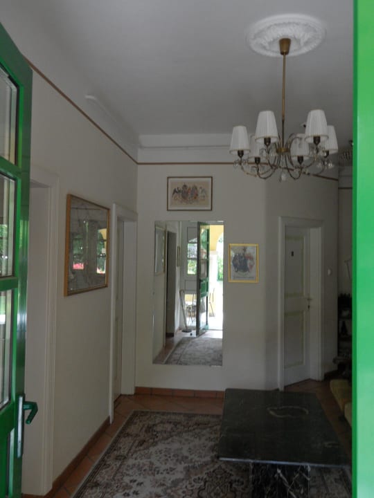 Blick vom Eingang ins Vorzimmerl Apartments Wiener Schlössl