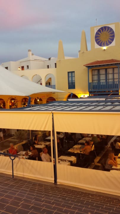 Aussen Bereich Essenszelt und Unterhalungsbereich Alua Suites Fuerteventura