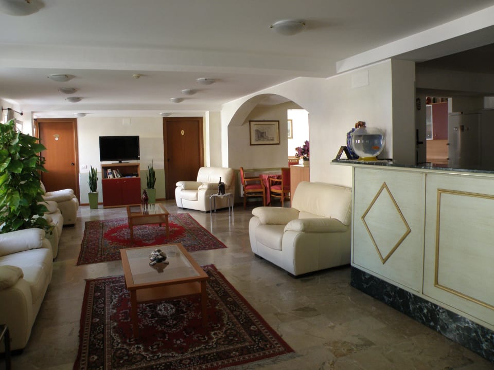 Altieri - vstupní hala Hotel Altieri
