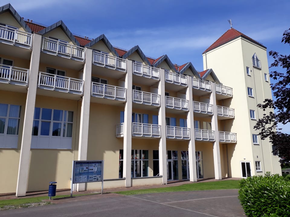 Außenansicht Precise Resort Hafendorf Rheinsberg