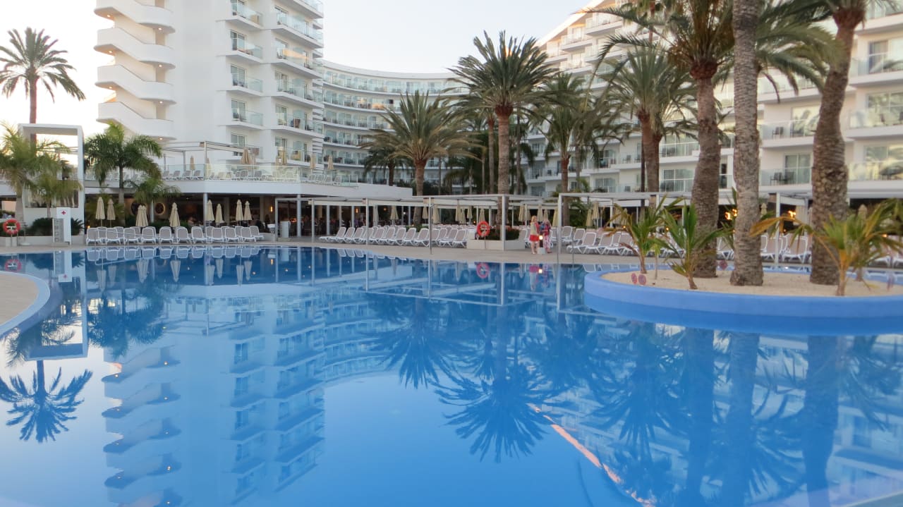 Pool Hotel Riu Papayas