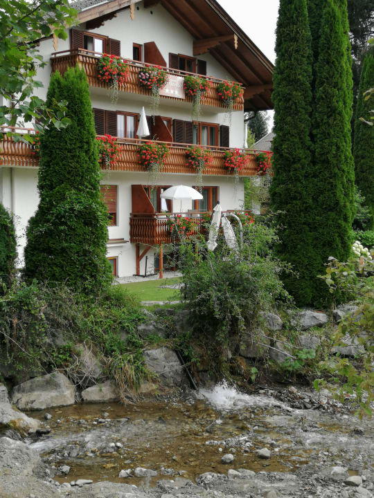Außenansicht Hotel Quellenhof