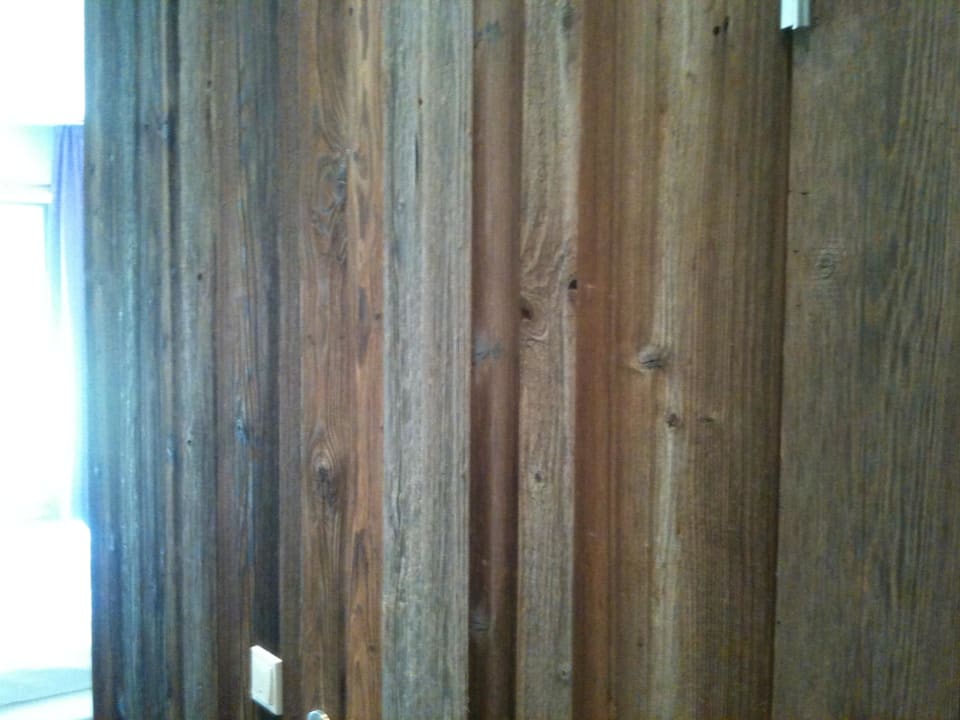 Rustikales Holz sorgt für eine gute Atmosphäre Explorer Hotel Oberstdorf