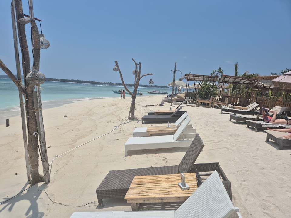 Strand Gili Lumbung Bungalow