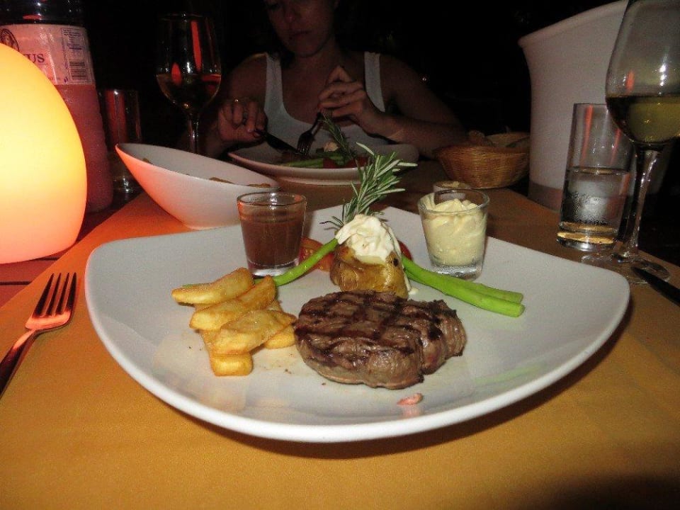 Beef-Tenderloin im Barbeque Kuramathi Maldives