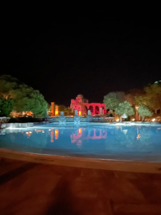 Pool Xanadu Resort Hotel