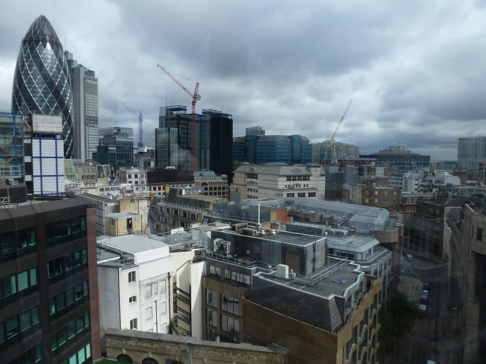  Ausblick Bar                                      DoubleTree by Hilton Hotel London - Tower of London